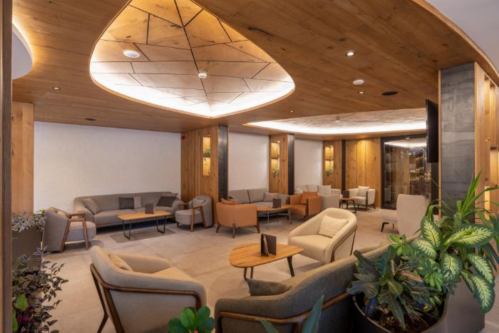 ZELEE HOMES